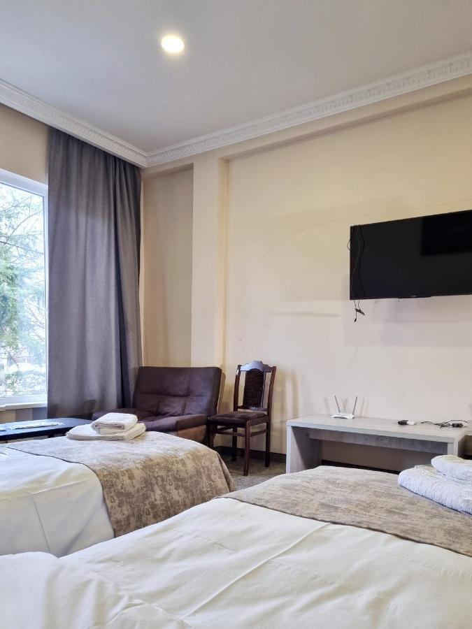 Rail Hotel Тбилиси Экстерьер фото
