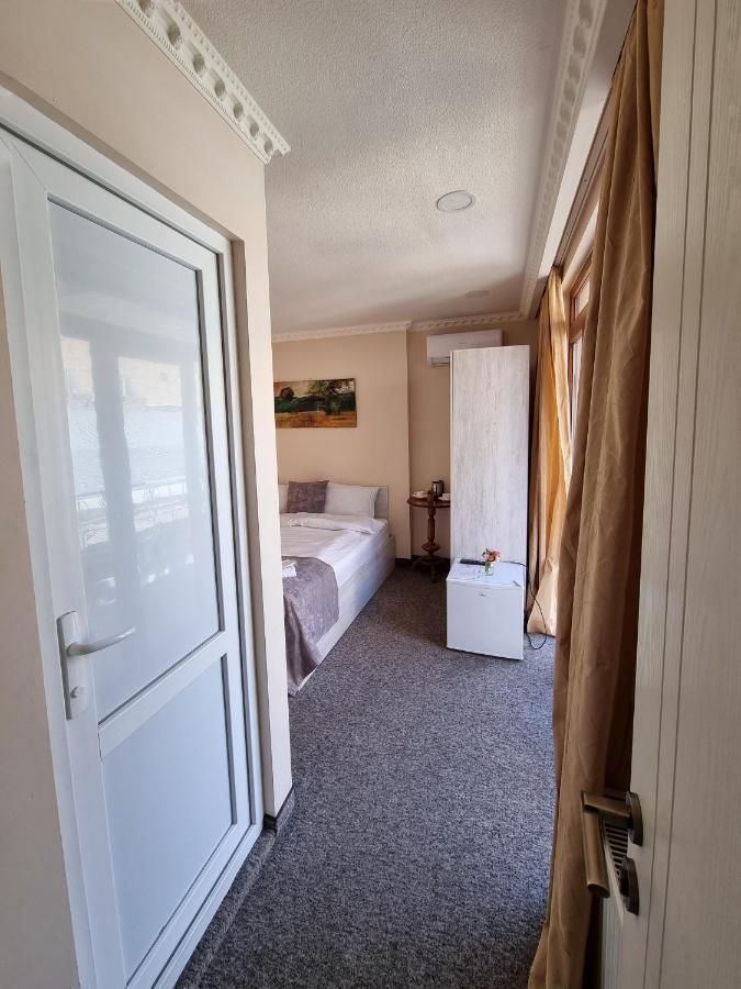 Rail Hotel Тбилиси Экстерьер фото