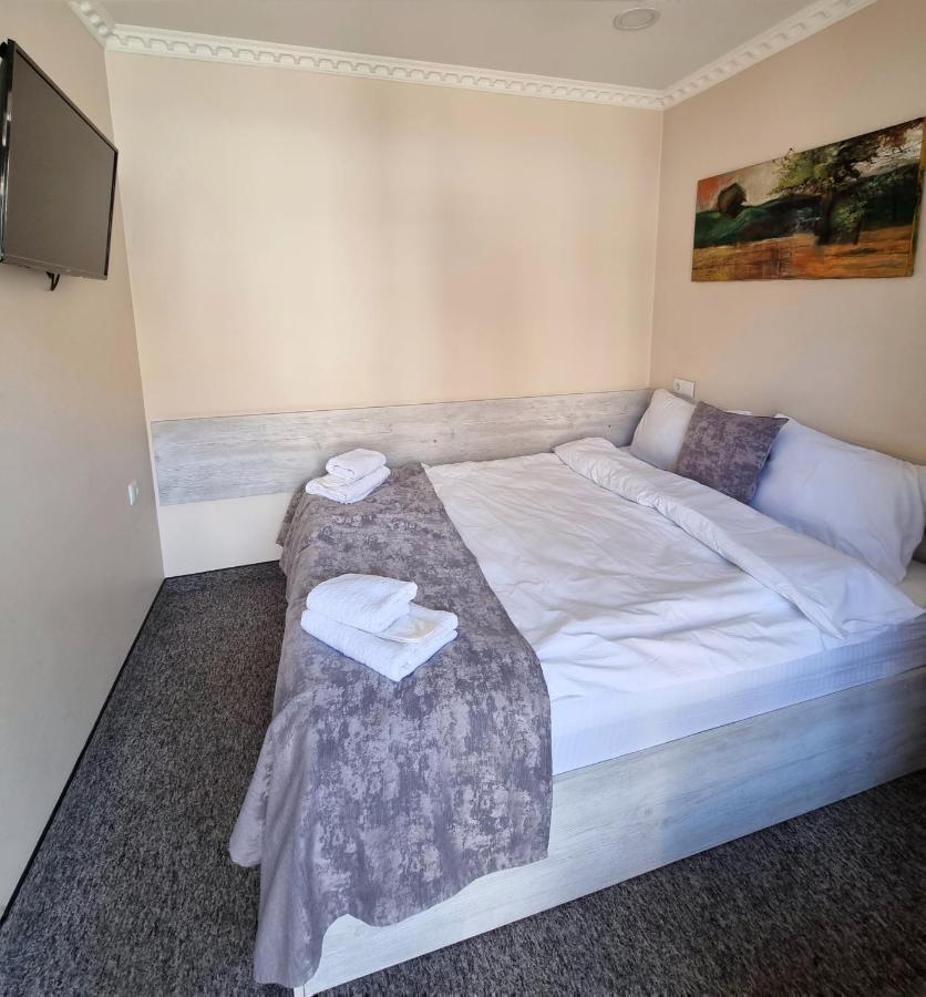 Rail Hotel Тбилиси Экстерьер фото