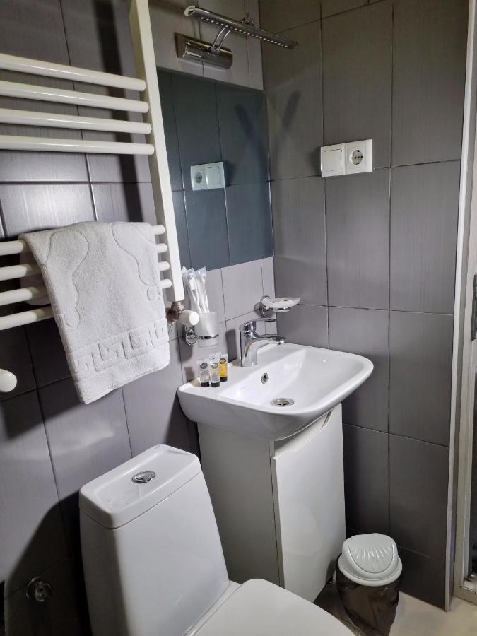 Rail Hotel Тбилиси Экстерьер фото