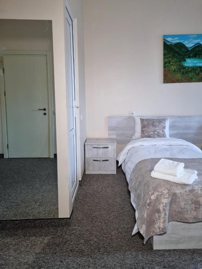 Rail Hotel Тбилиси Экстерьер фото