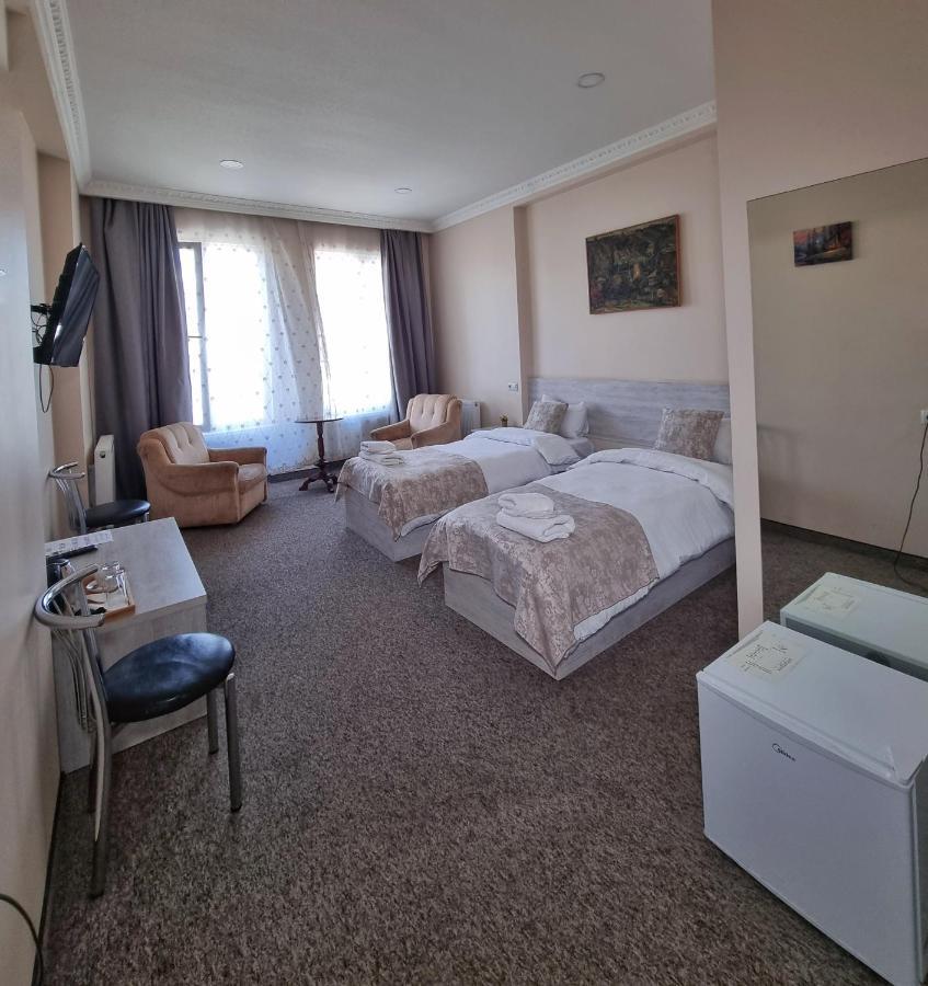 Rail Hotel Тбилиси Экстерьер фото