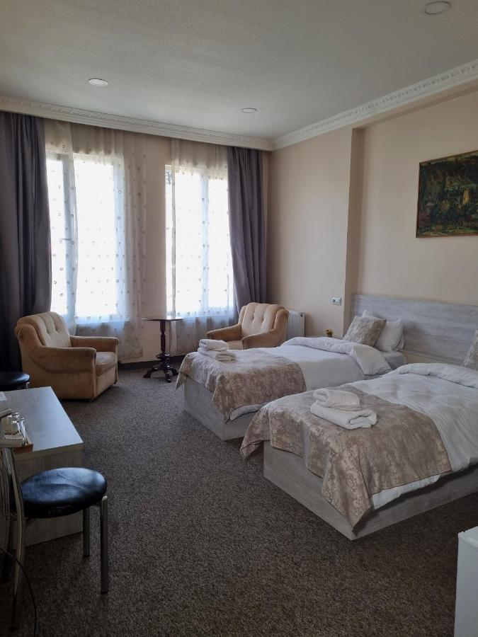 Rail Hotel Тбилиси Экстерьер фото